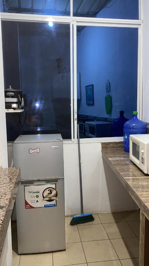 Playa Suites, Cerca Del Malecon Manta Ngoại thất bức ảnh